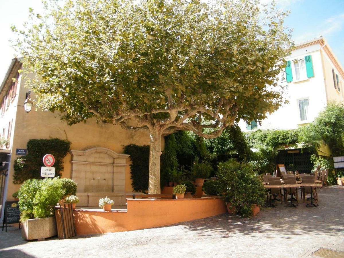 Les 12 Sables Apartamento Le Lavandou Exterior foto